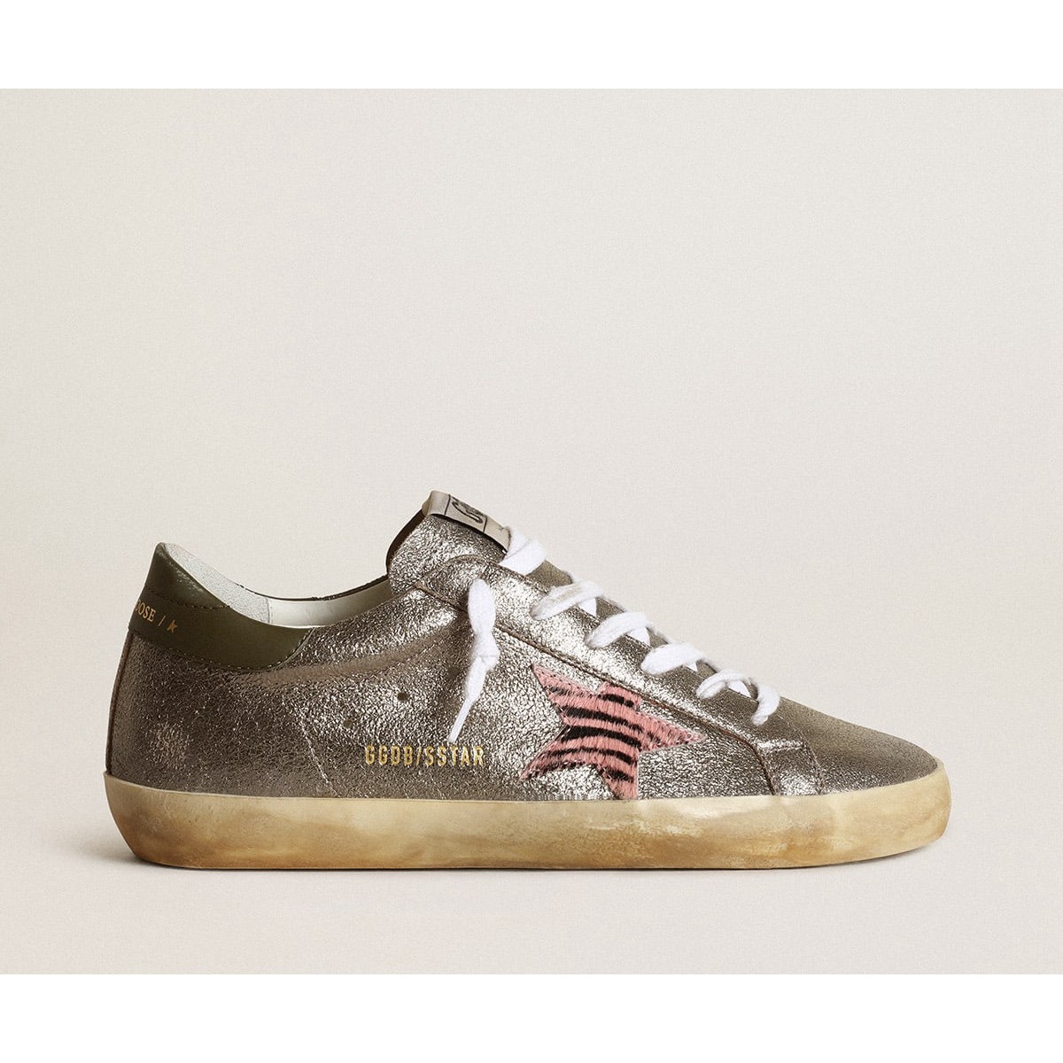 Golden Goose Super-Star Sneakers: Elegancia y comodidad redefinidas